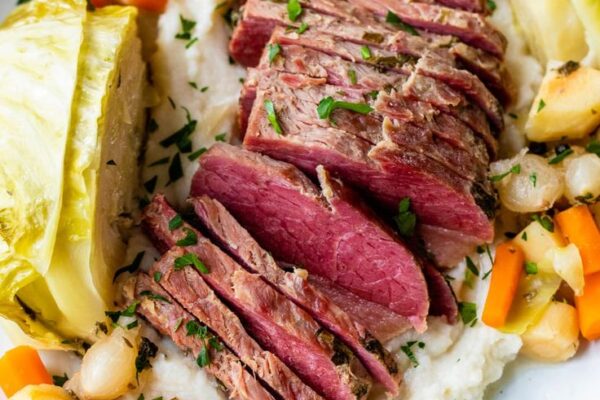 Discover a delightful Corned Beef and Cabbage recipe that blends tradition and flavor. Perfect for gatherings, this dish warms hearts and fills bellies!”